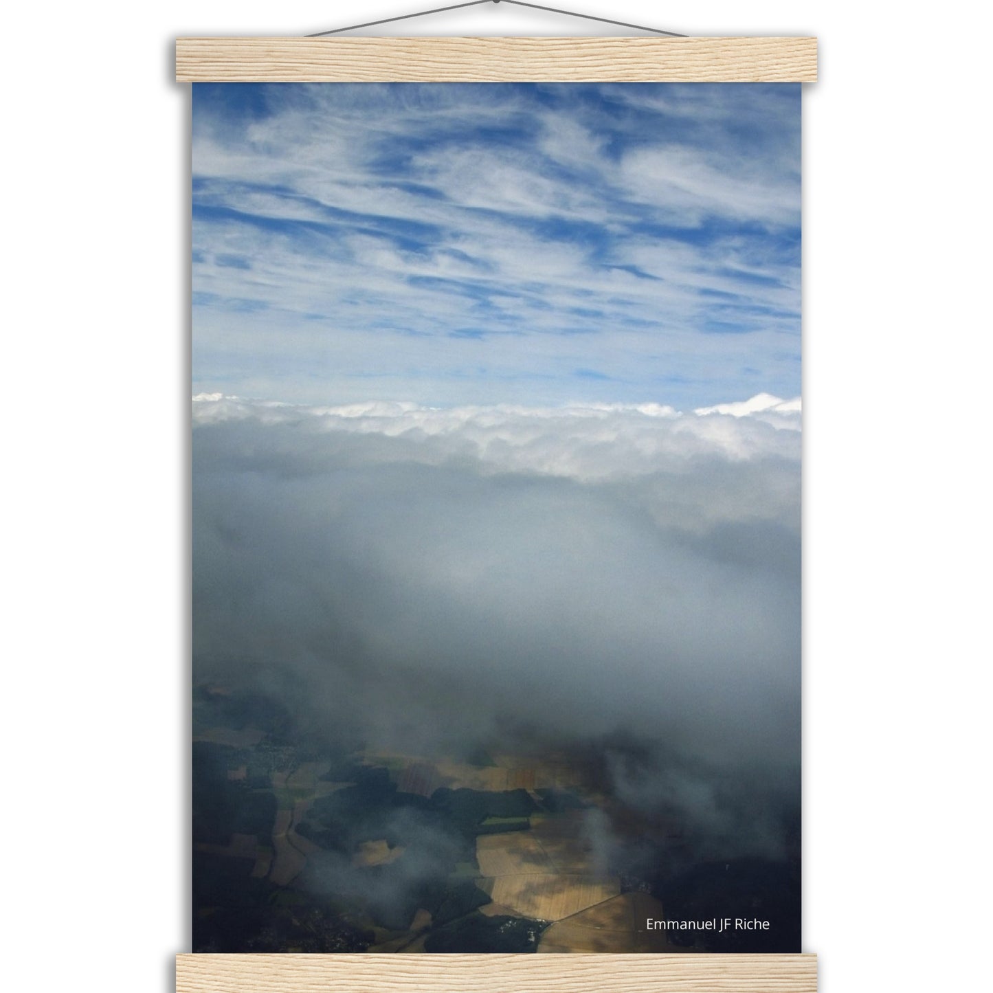 Nuages sur l’Espagne - Affiche en papier mat qualité musée avec cintres bois