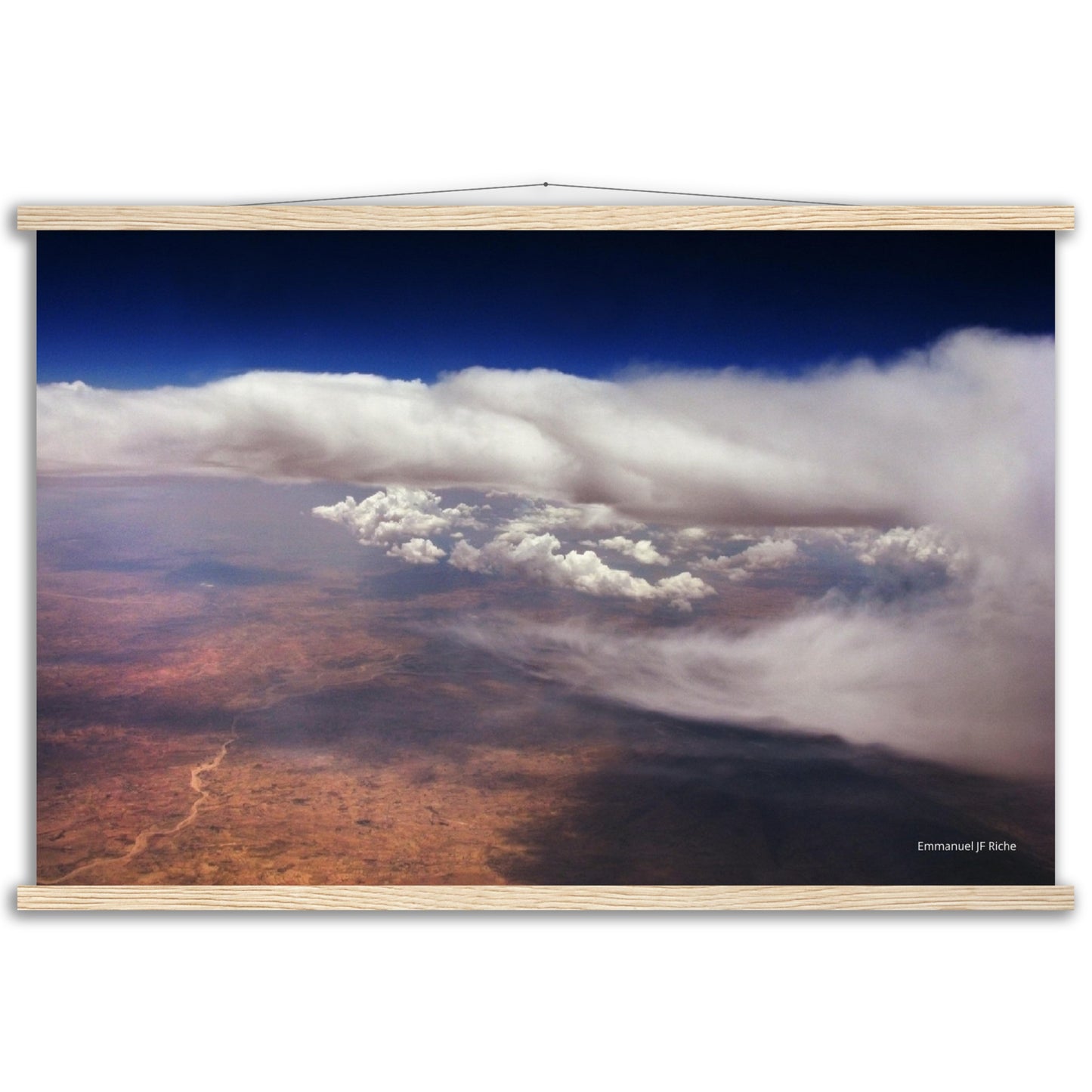 Nuages sur l’Espagne - Affiche en papier mat qualité musée avec cintres bois