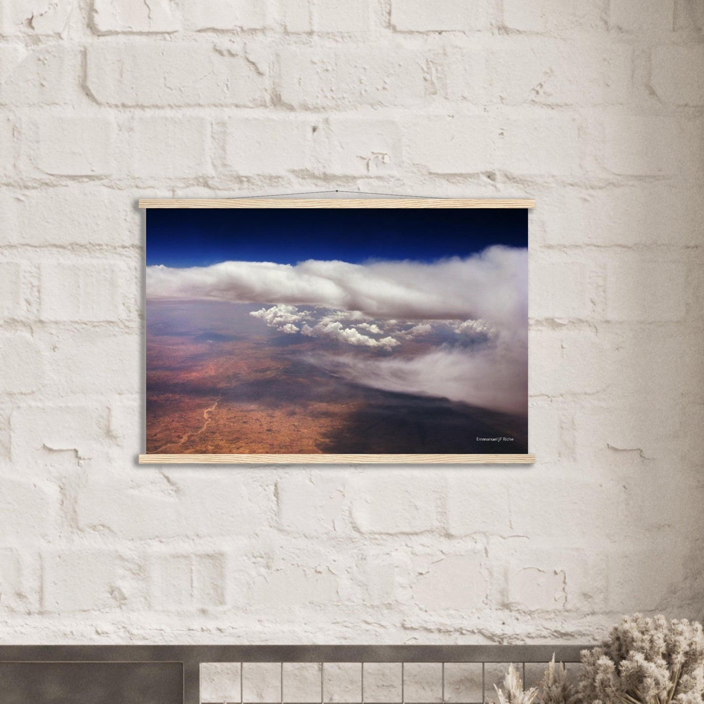 Nuages sur l’Espagne - Affiche en papier mat qualité musée avec cintres bois