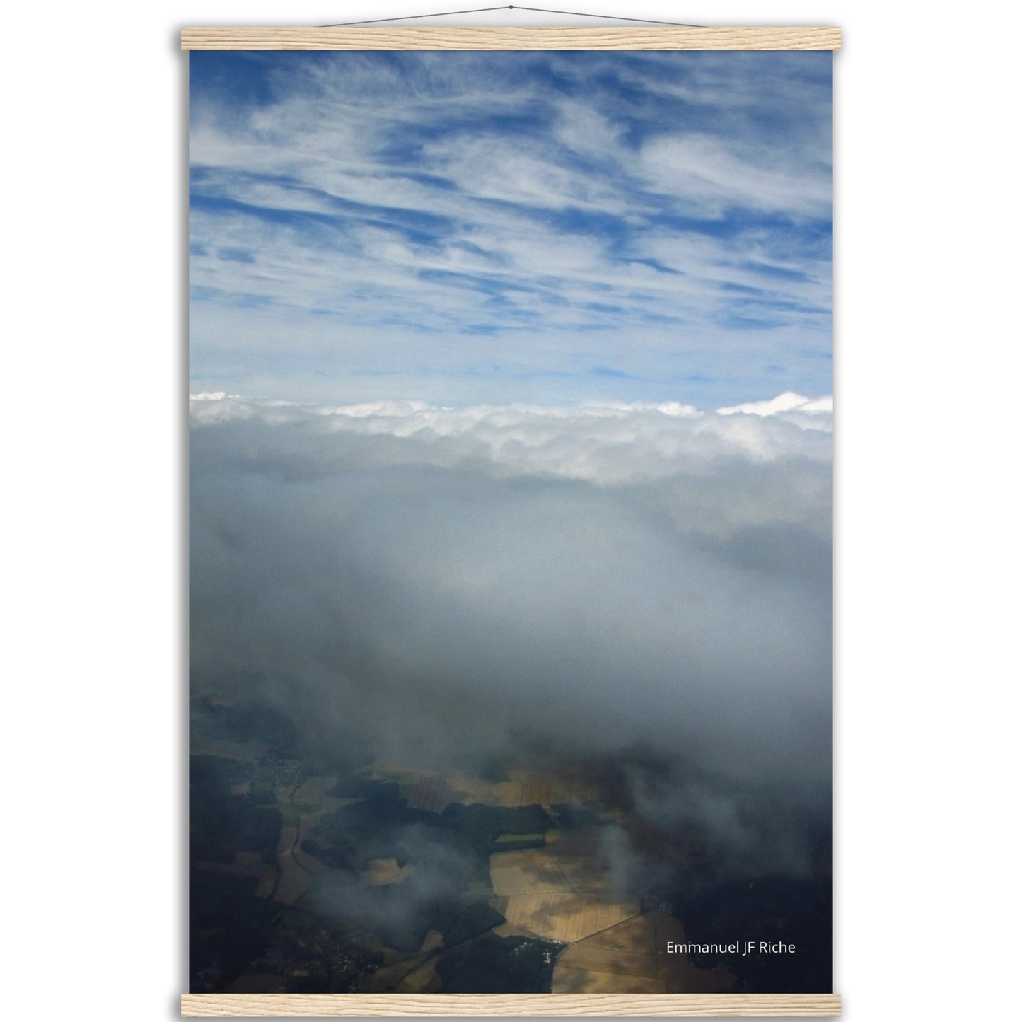 Nuages sur l’Espagne - Affiche en papier mat qualité musée avec cintres bois