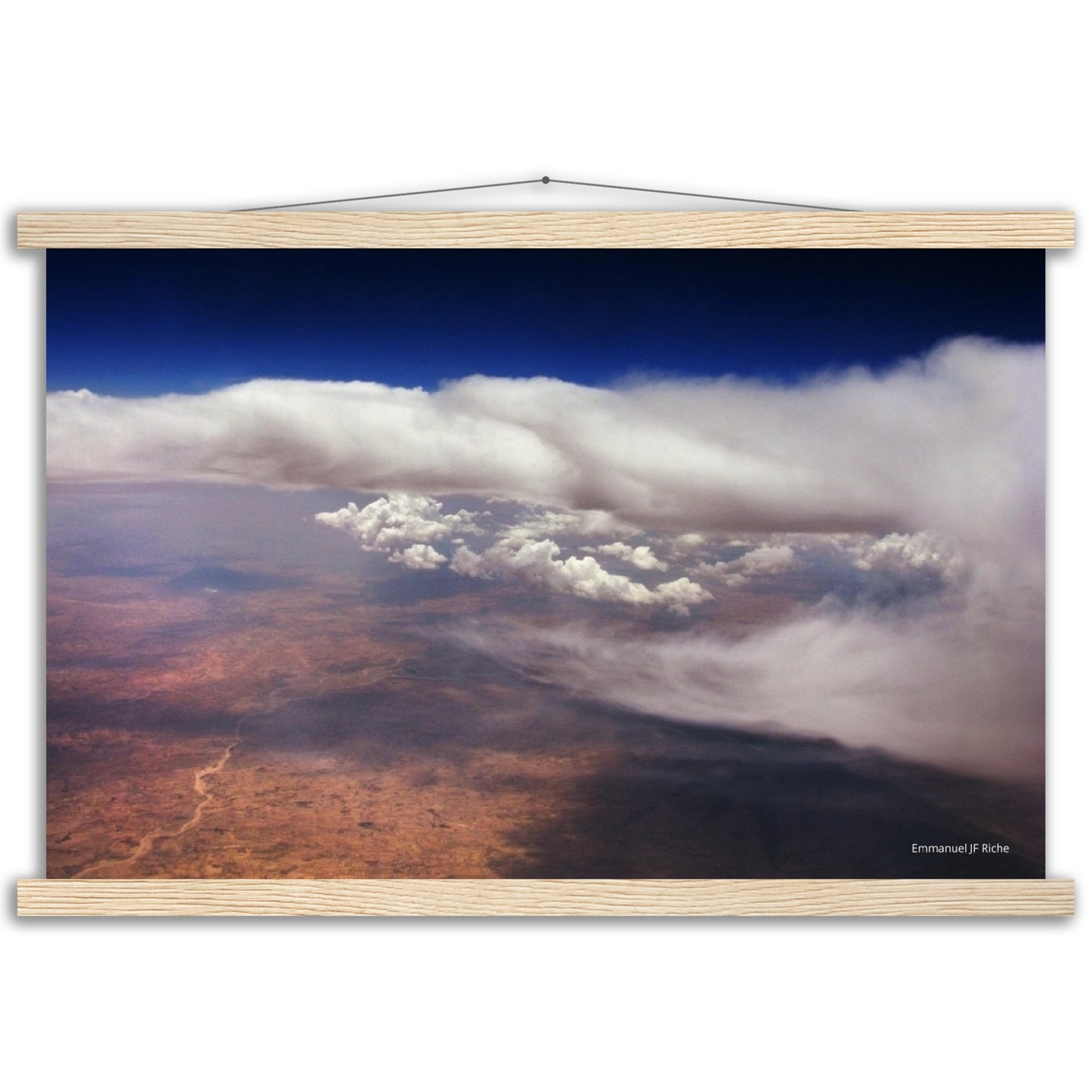 Nuages sur l’Espagne - Affiche en papier mat qualité musée avec cintres bois